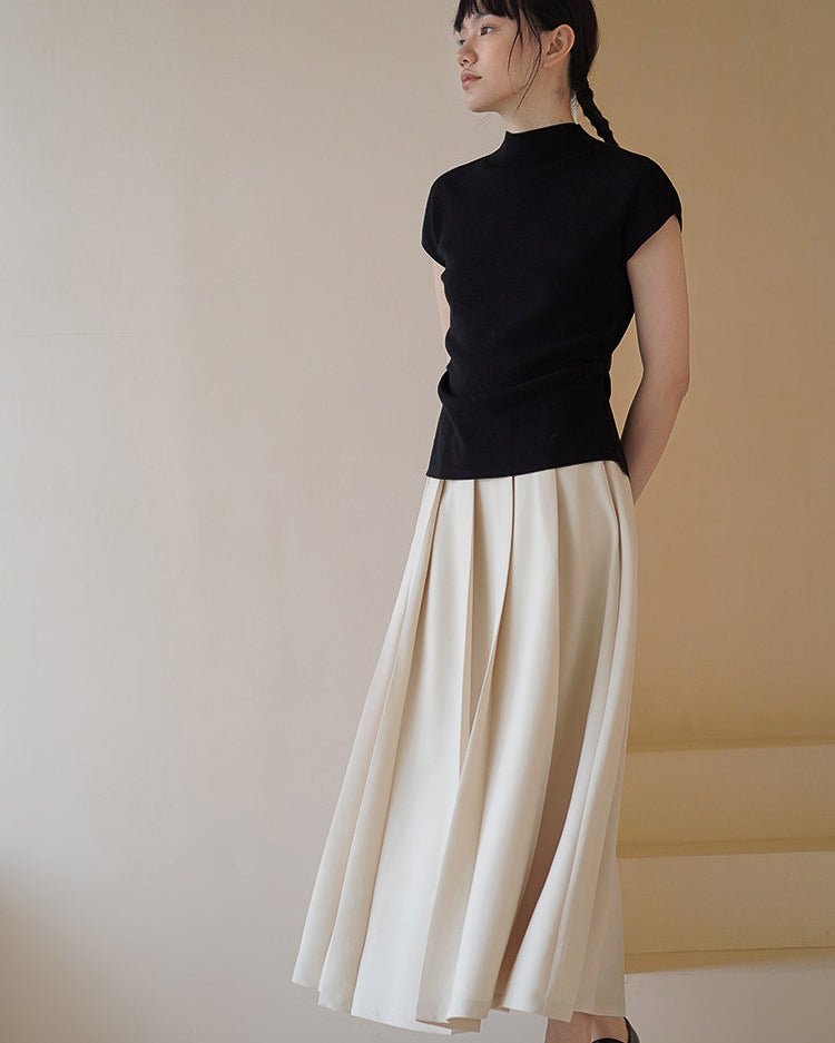 Back Slit Knit Top - atelier hibito