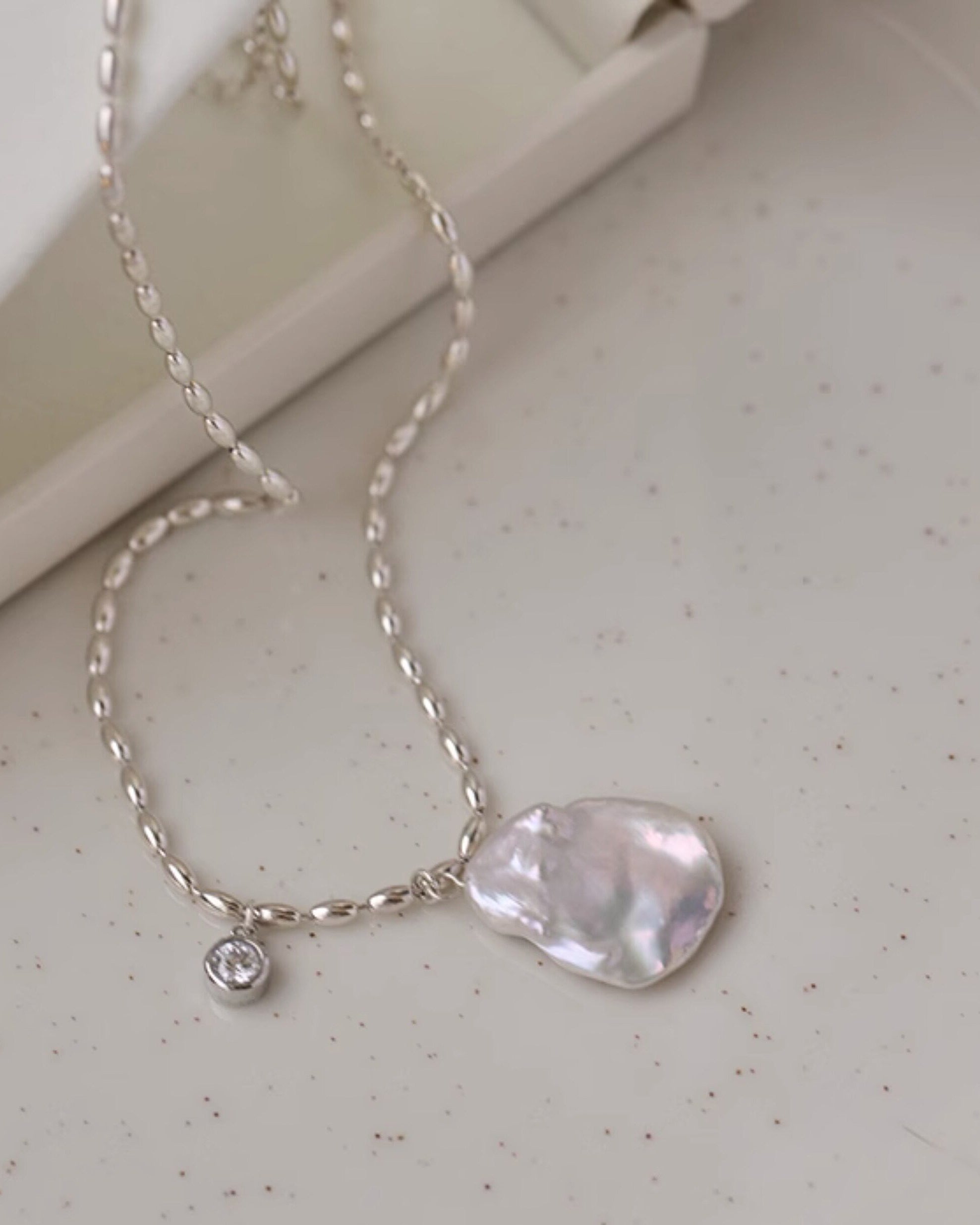 Baroque Pearl Necklace - atelier hibito
