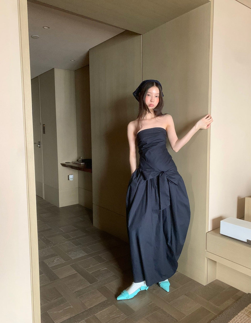 Strapless Cocoon one-piece - Black - atelier hibito