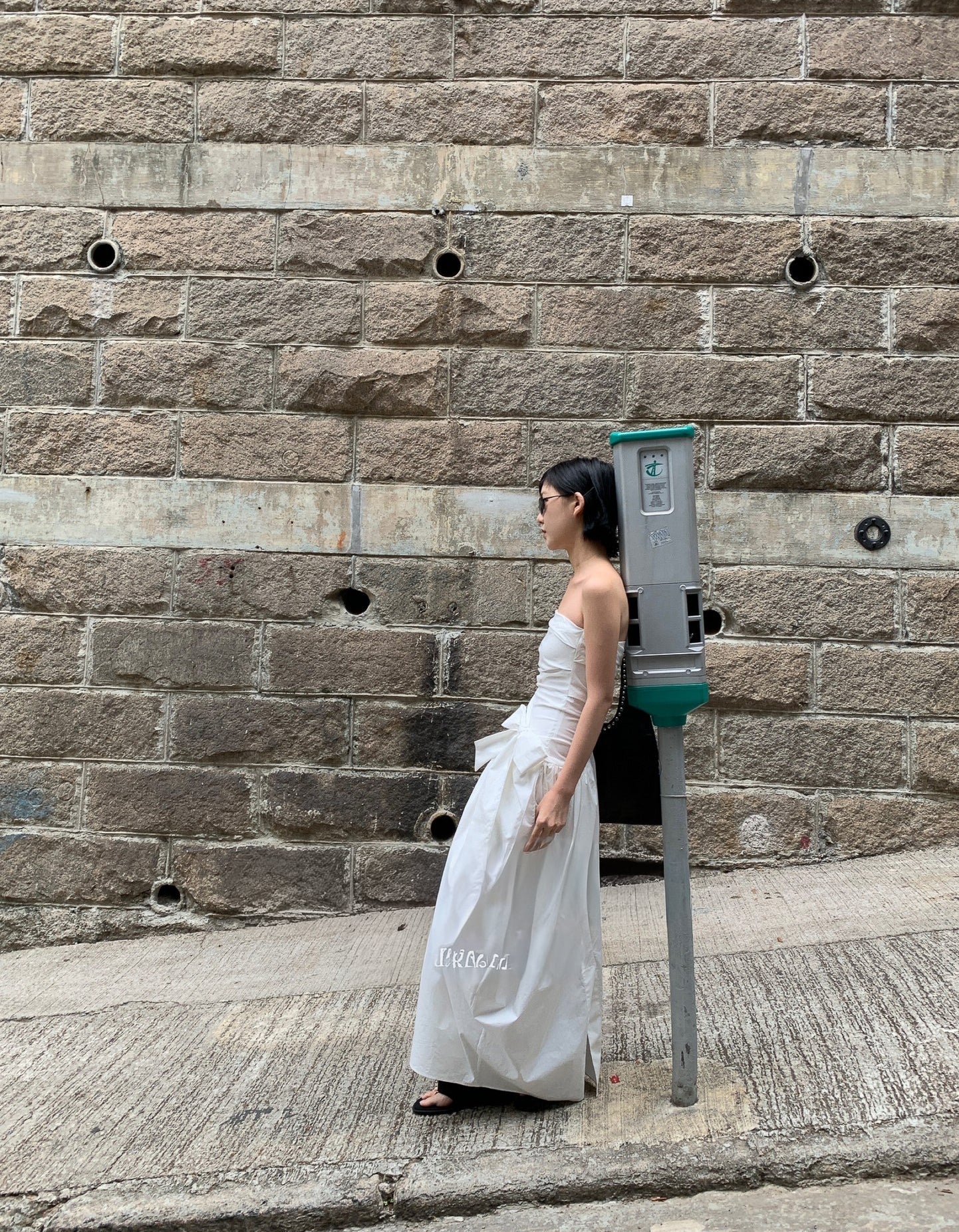 Strapless Cocoon one-piece - White - atelier hibito